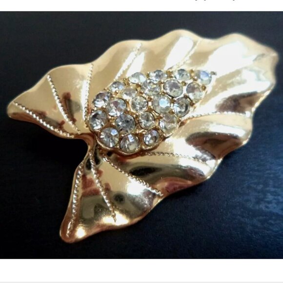 VINTAGE ESTATE RHINESTONE FLORAL BROOCH - Picture 1 of 3